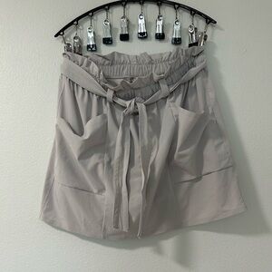 Athleta Skyline Skort "Paper Bag" Waist Khaki Stretch with Bow Size 6